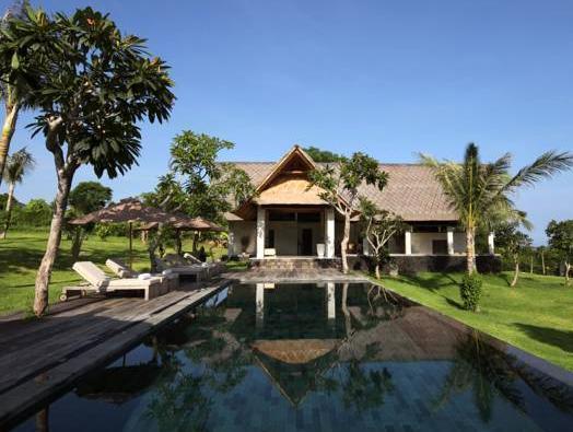 Jeda Villa Modern Stylish Luxury Villa เปมูเตรัน ภายนอก รูปภาพ