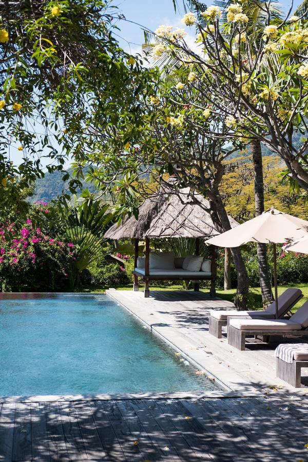 Jeda Villa Modern Stylish Luxury Villa เปมูเตรัน ภายนอก รูปภาพ