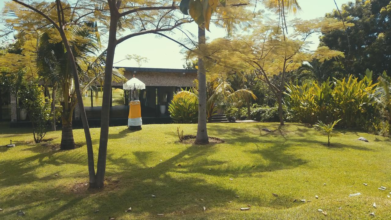 Jeda Villa Modern Stylish Luxury Villa เปมูเตรัน ภายนอก รูปภาพ