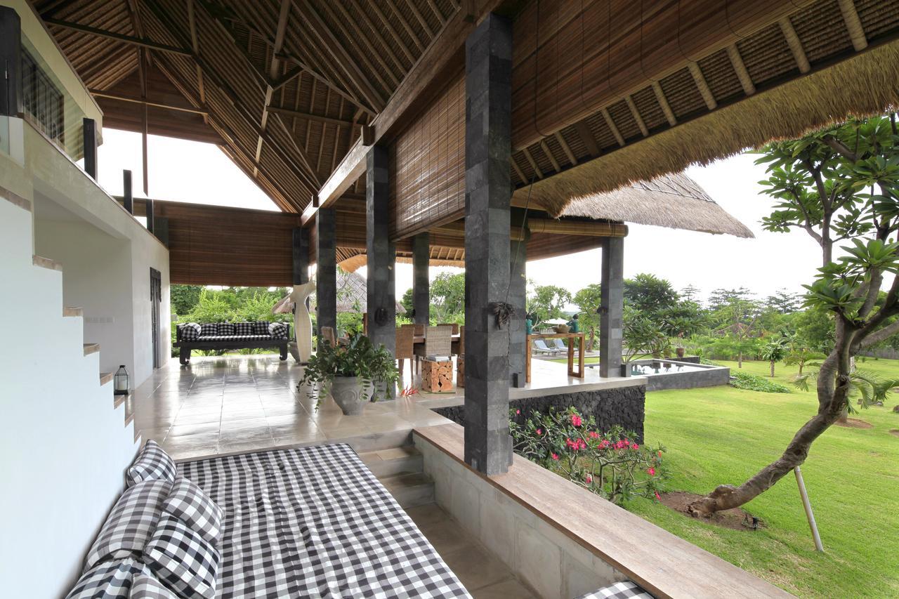 Jeda Villa Modern Stylish Luxury Villa เปมูเตรัน ภายนอก รูปภาพ