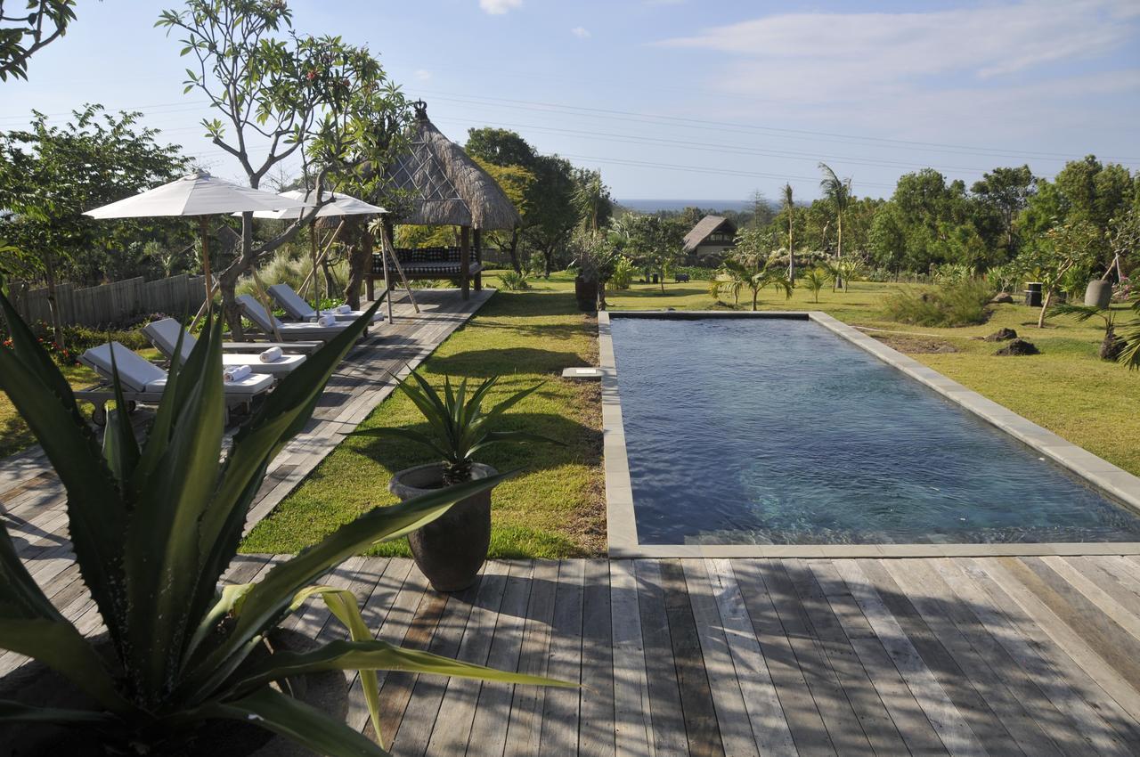 Jeda Villa Modern Stylish Luxury Villa เปมูเตรัน ภายนอก รูปภาพ