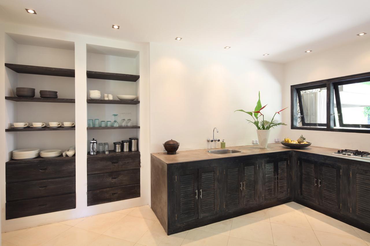 Jeda Villa Modern Stylish Luxury Villa เปมูเตรัน ภายนอก รูปภาพ