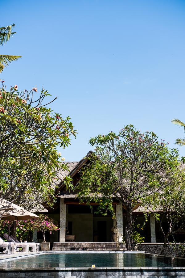 Jeda Villa Modern Stylish Luxury Villa เปมูเตรัน ภายนอก รูปภาพ