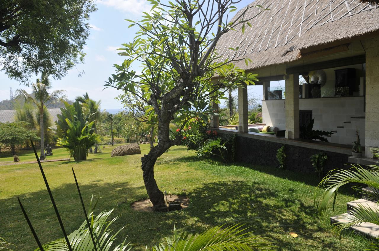 Jeda Villa Modern Stylish Luxury Villa เปมูเตรัน ภายนอก รูปภาพ